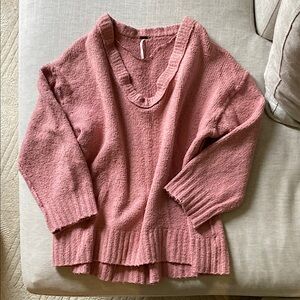 Free People Pink Chenille Oversized Sweater Size Medium GUC